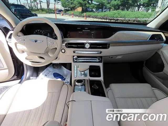 Genesis G90 — интерьер