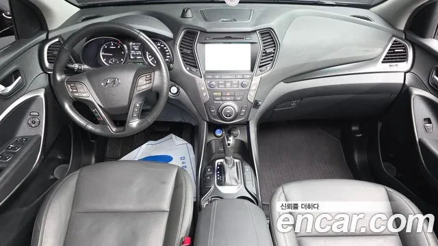 Hyundai Santa Fe — интерьер