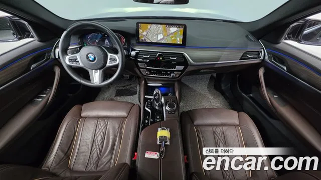 BMW 5 серия — интерьер
