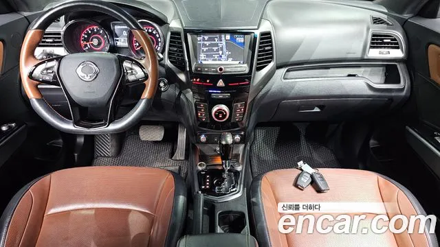 KG Mobility Tivoli — интерьер