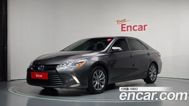 Toyota Camry — экстерьер
