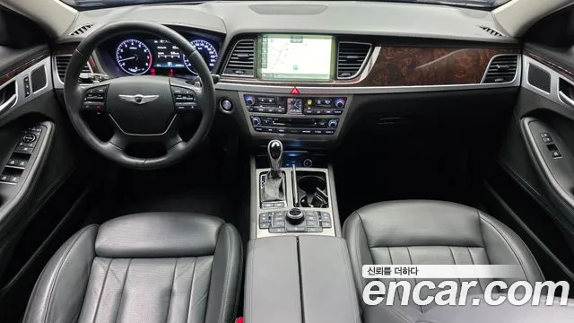 Hyundai Genesis — интерьер
