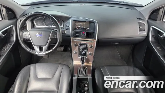 Volvo XC60 — интерьер