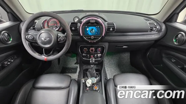 MINI Clubman — интерьер