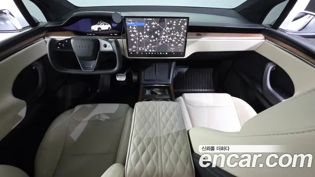 Tesla Model X — интерьер