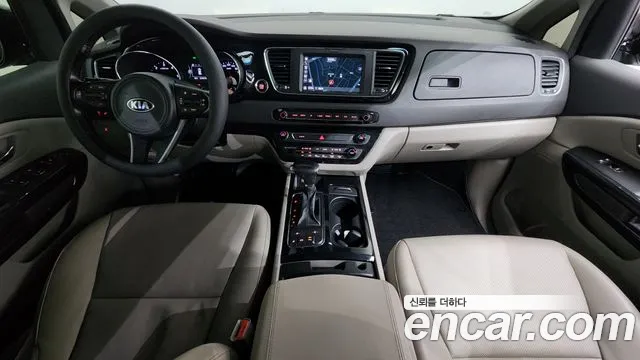 Kia Carnival — интерьер