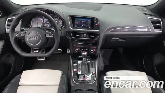 Audi SQ5 — интерьер