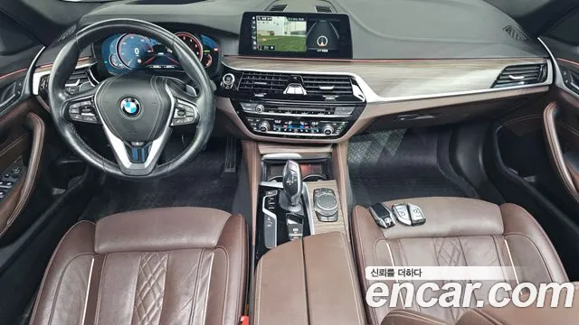 BMW 5 серия — интерьер