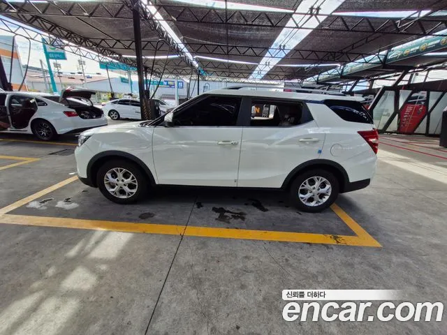 KG Mobility Tivoli — интерьер