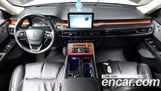 Lincoln Aviator — интерьер