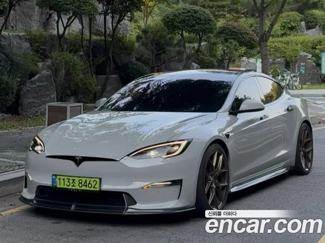 Tesla Model S — экстерьер