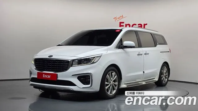 Kia Carnival — экстерьер