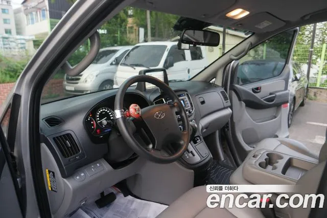 Hyundai Starex — интерьер