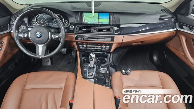 BMW 5 серия — интерьер
