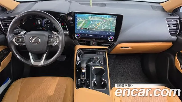 Lexus NX — интерьер