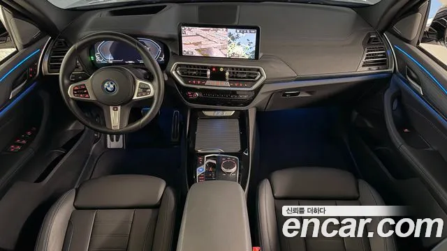 BMW iX3 — интерьер