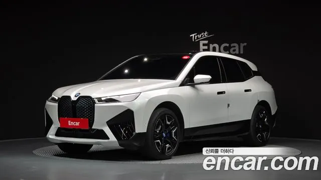 BMW iX — экстерьер