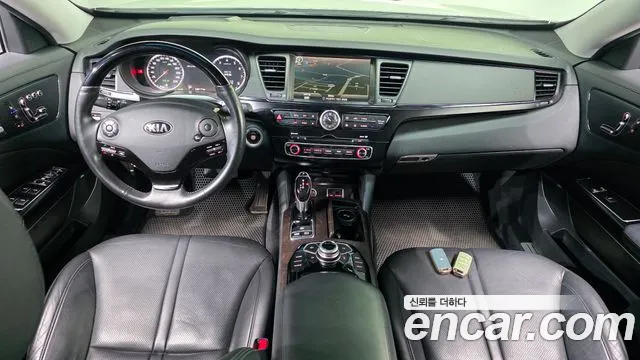 Kia K9 — интерьер