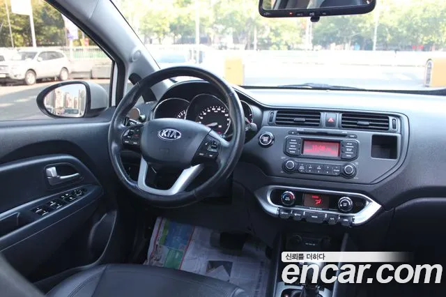 Kia Pride — интерьер