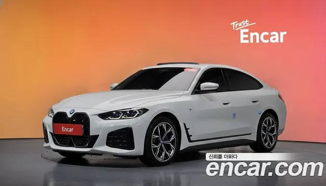 BMW i4 — экстерьер