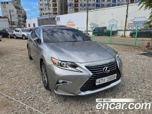 Lexus ES — экстерьер