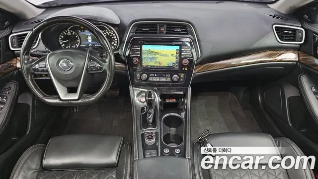 Nissan Maxima — интерьер