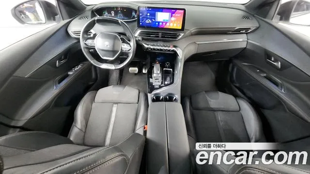 Peugeot 5008 — интерьер