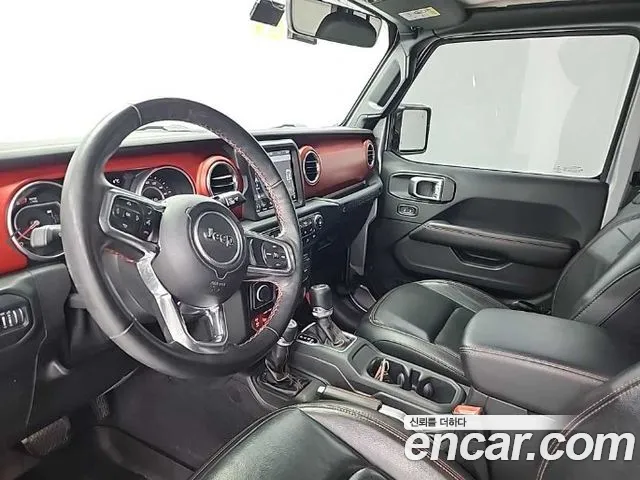 Jeep Wrangler — интерьер