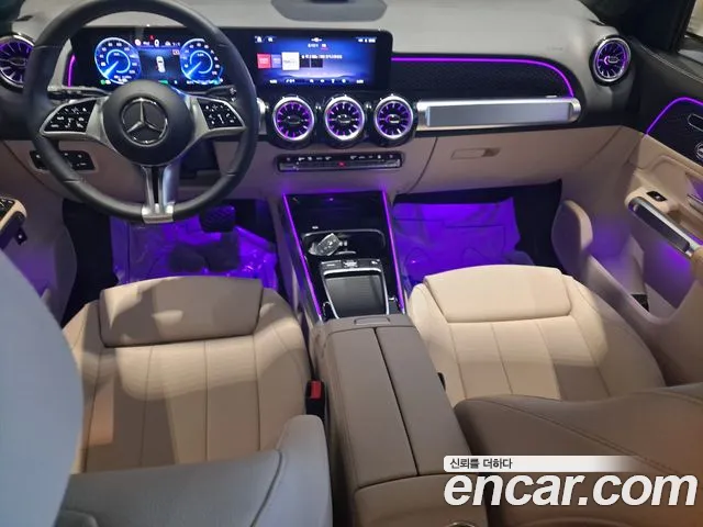 Mercedes-Benz EQB — интерьер