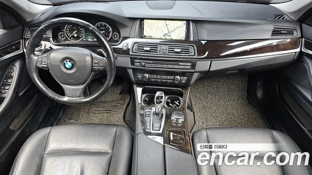 BMW 5 серия — интерьер
