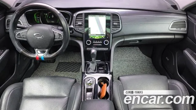 Renault Korea SM6 — интерьер