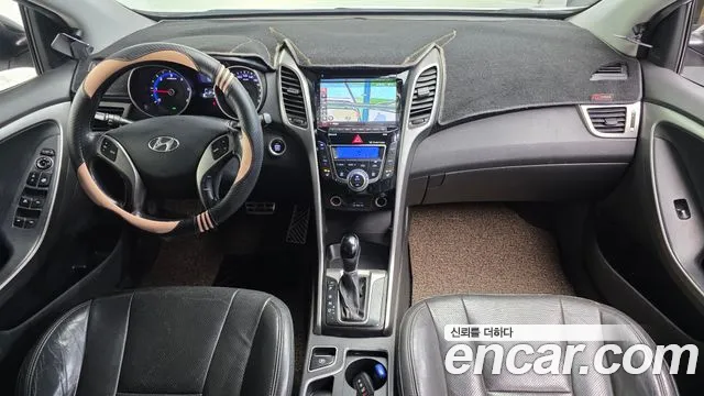 Hyundai i30 — интерьер