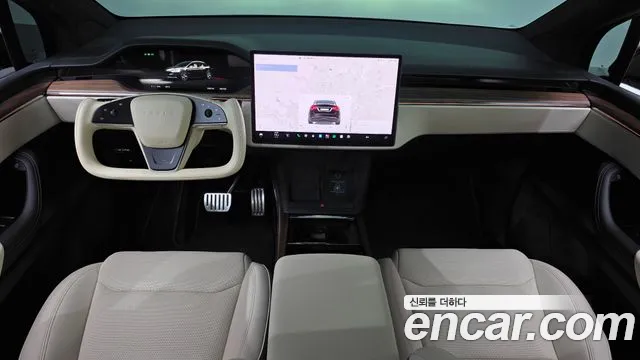 Tesla Model X — интерьер
