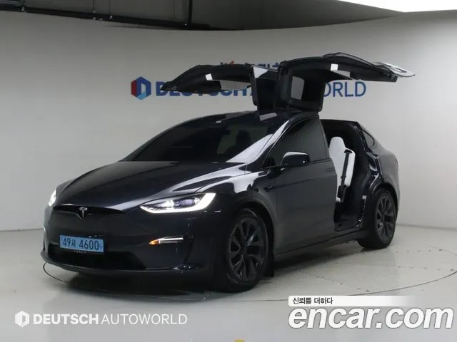 Tesla Model X — экстерьер