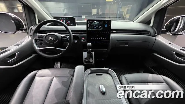 Hyundai Staria — интерьер