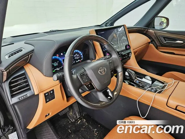 Toyota Alphard — интерьер