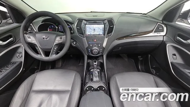 Hyundai Santa Fe — интерьер