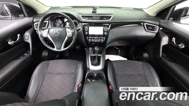 Nissan Qashqai — интерьер