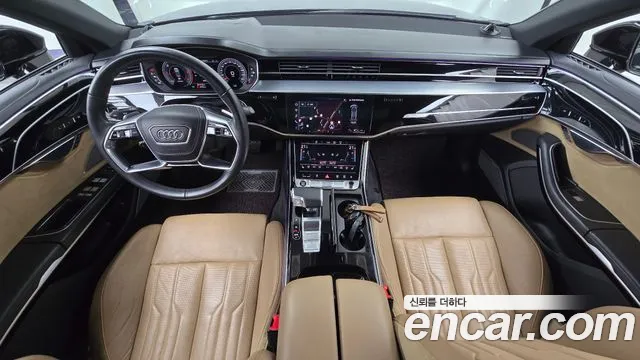 Audi A8 — интерьер