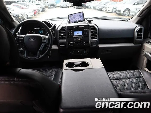Ford F-150 — интерьер
