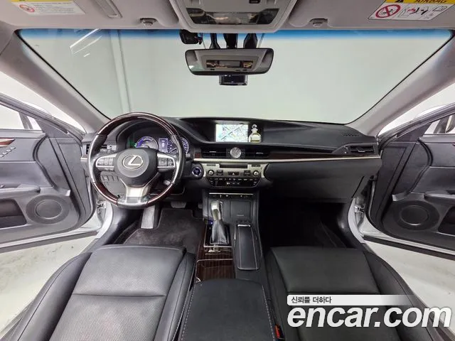 Lexus ES — интерьер