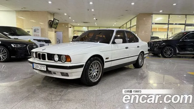 BMW 5 серия — экстерьер