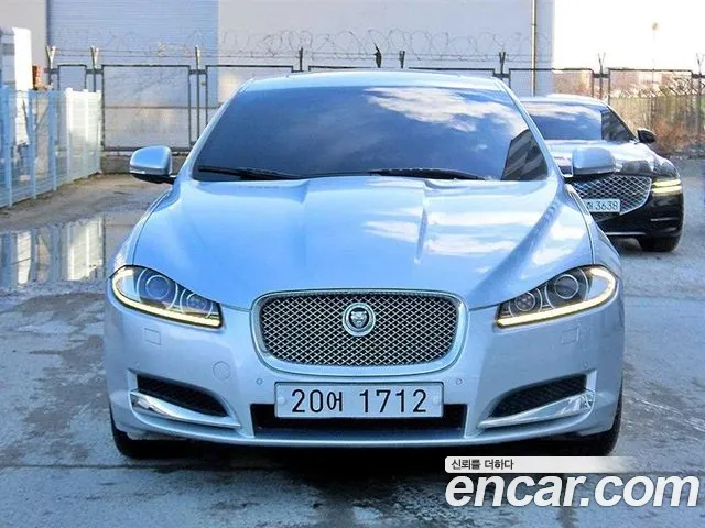 Jaguar XF — экстерьер