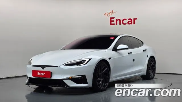 Tesla Model S — экстерьер