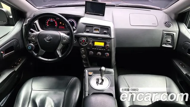 KG Mobility Korando — интерьер