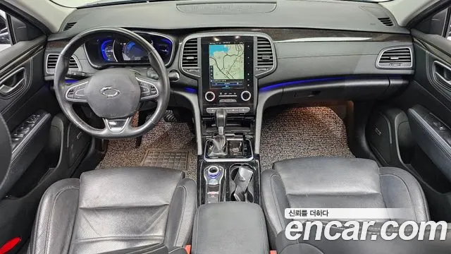 Renault Korea SM6 — интерьер