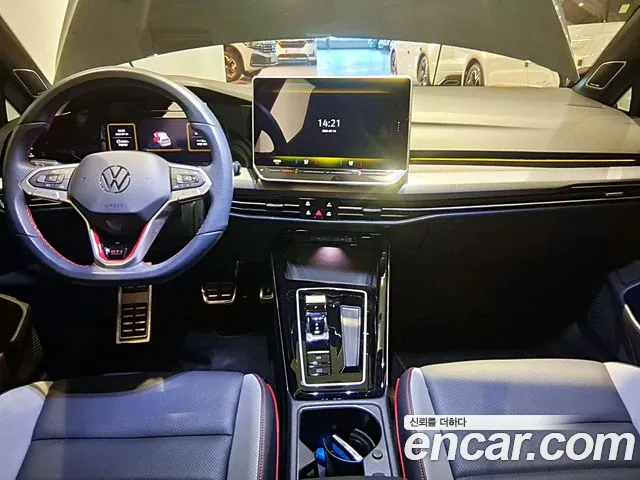 Volkswagen Golf — интерьер