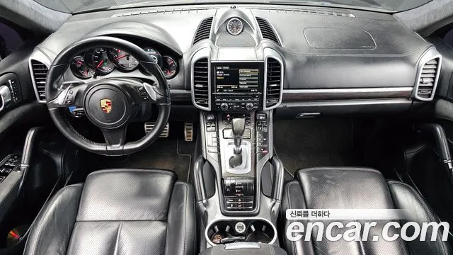 Porsche Cayenne — интерьер