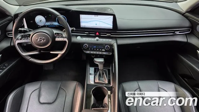 Hyundai Elantra — интерьер