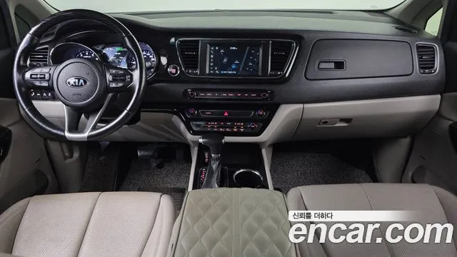 Kia Carnival — интерьер
